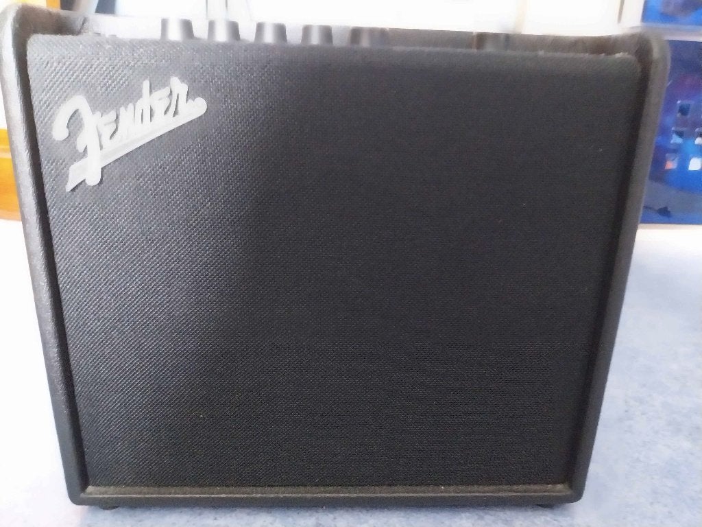 Fender LT25, Muziek en Instrumenten, Versterkers | Bas en Gitaar, Ophalen, Zo goed als nieuw, Gitaar, Minder dan 50 watt