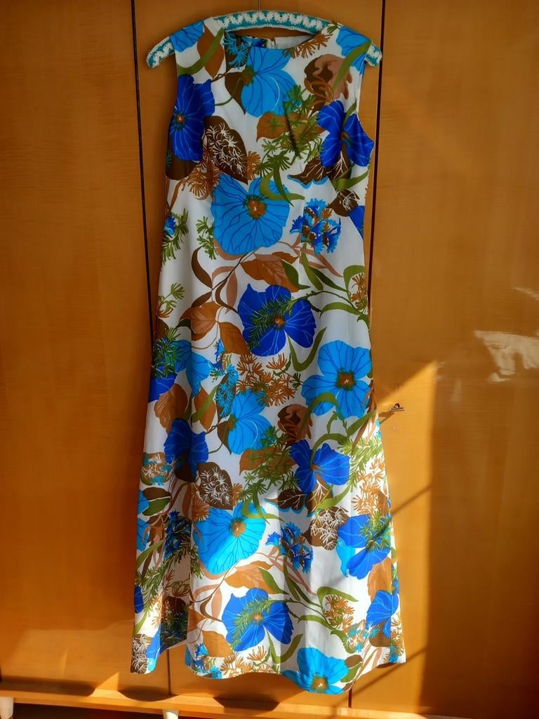 Longue robe fleurie,  vintage,   doublée, Enlèvement ou Envoi