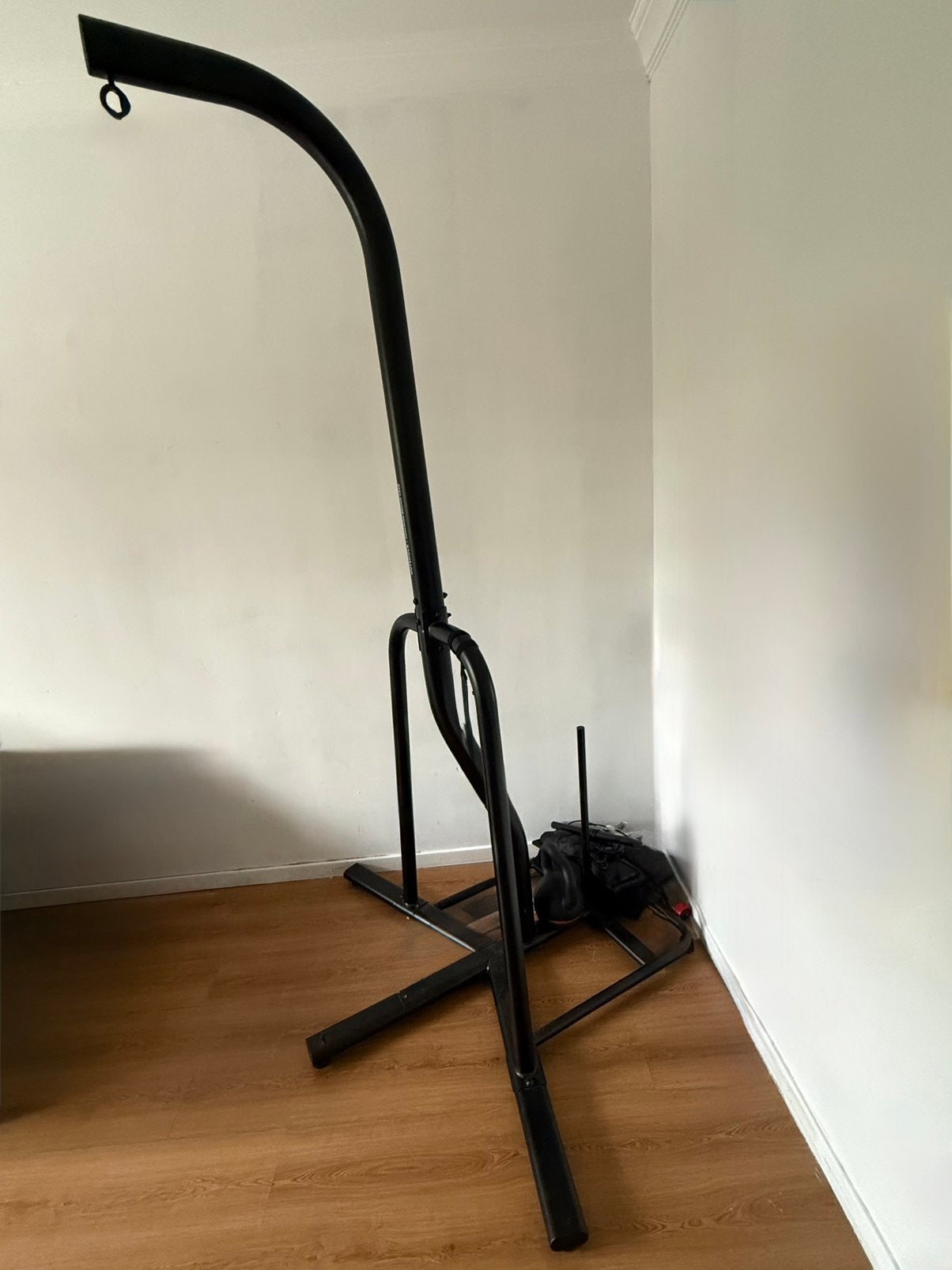 Rondat bokszak 110 cm + vrijstaand bokszakhouder Goede staat, Enlèvement, Comme neuf, Sac de boxe
