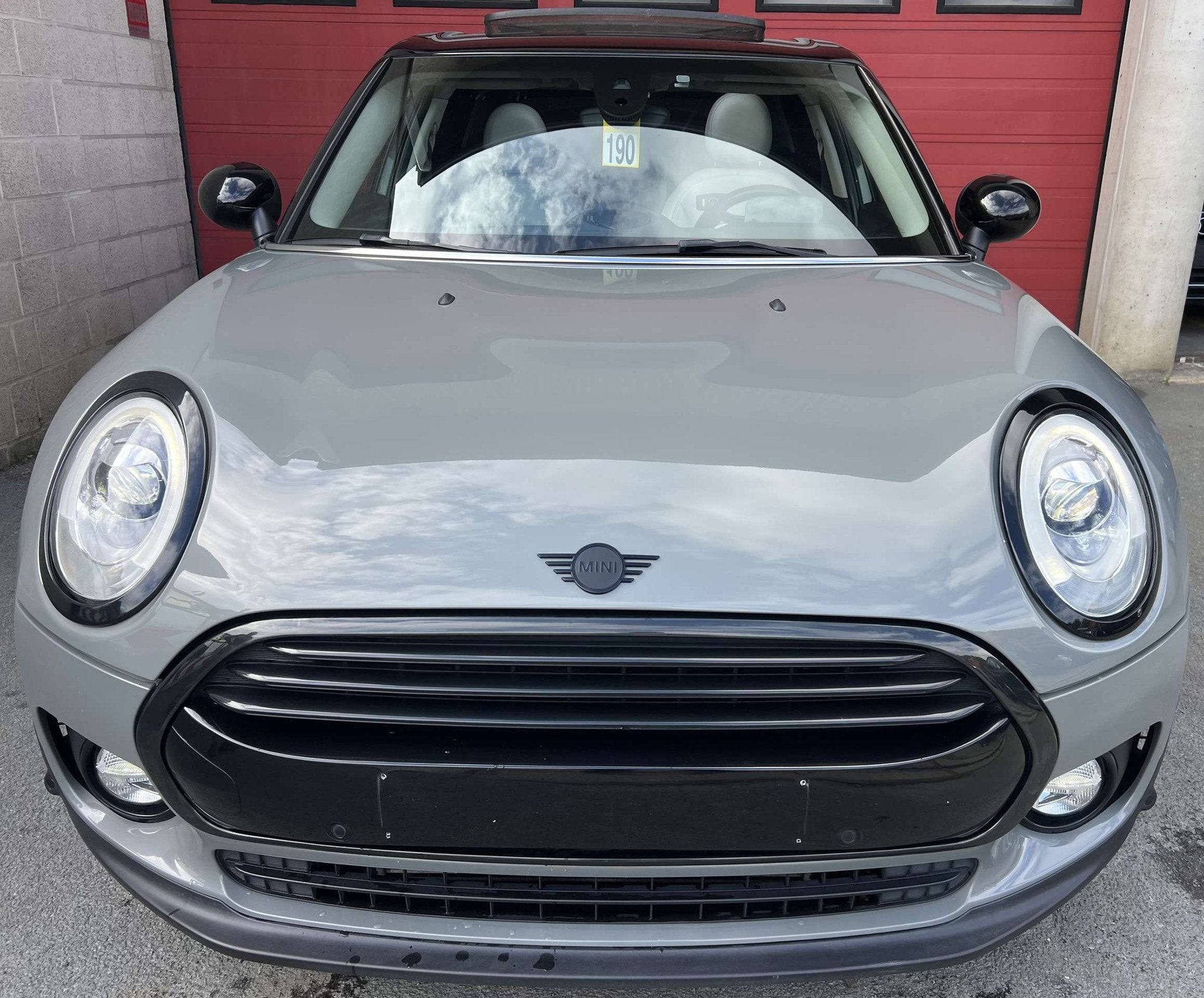 MINI Cooper Clubman 1.5A + CAR-PASS + CAMÉRA + NAVI + CUIR, Auto's, Gebruikt, 136 pk, Startonderbreker, Leder