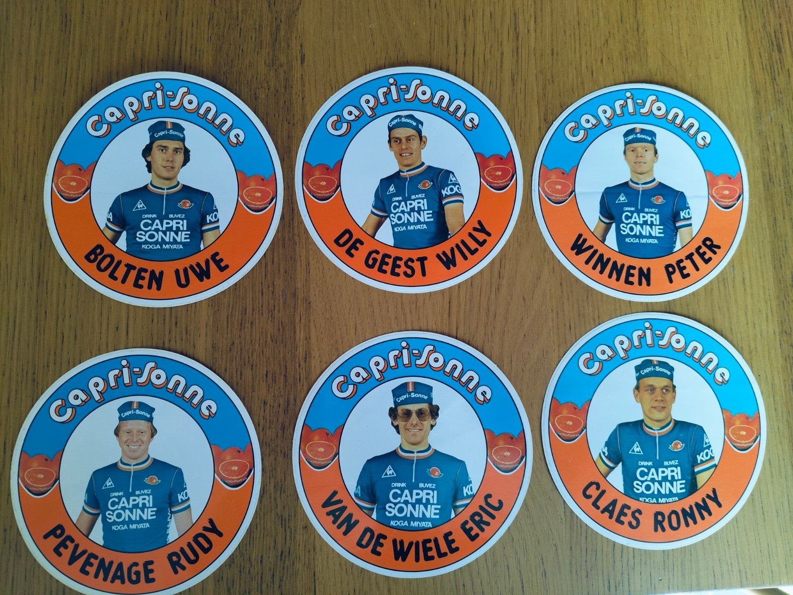 6 oude wielrennen stickers team capri-sonne, Ophalen of Verzenden