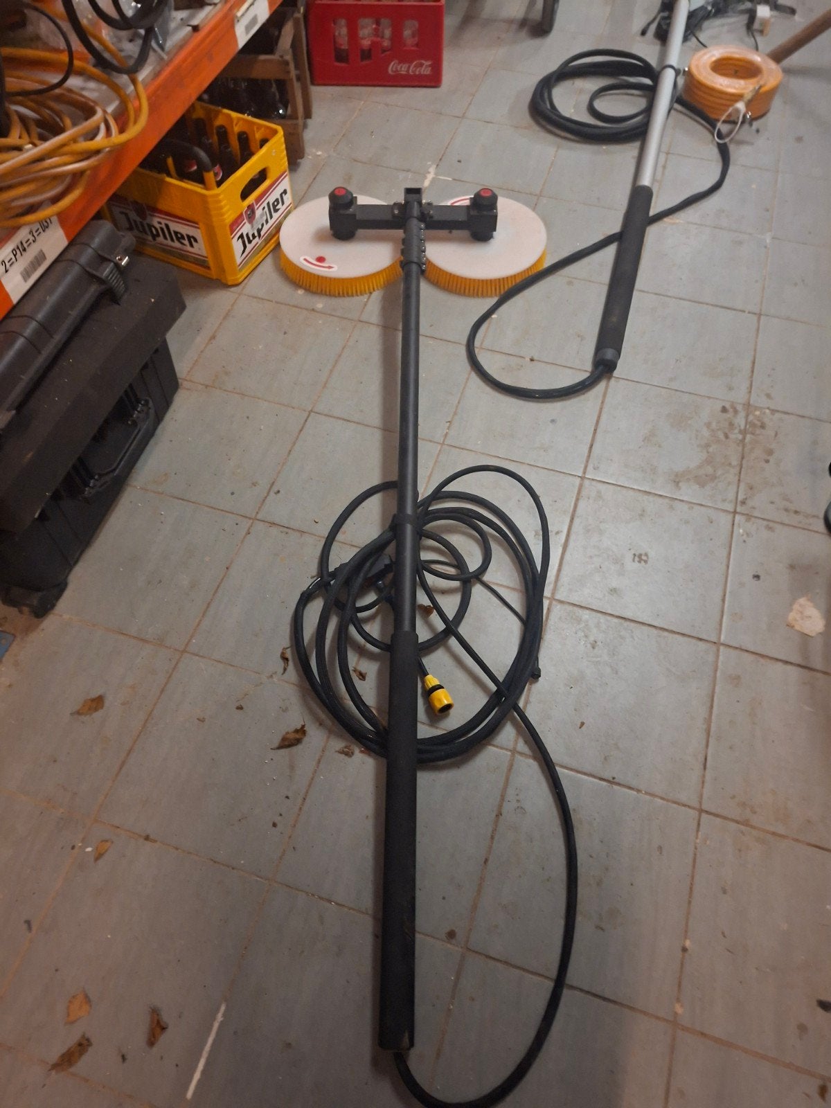 Brosse rotative pour netoyage panneau solaire, Enlèvement