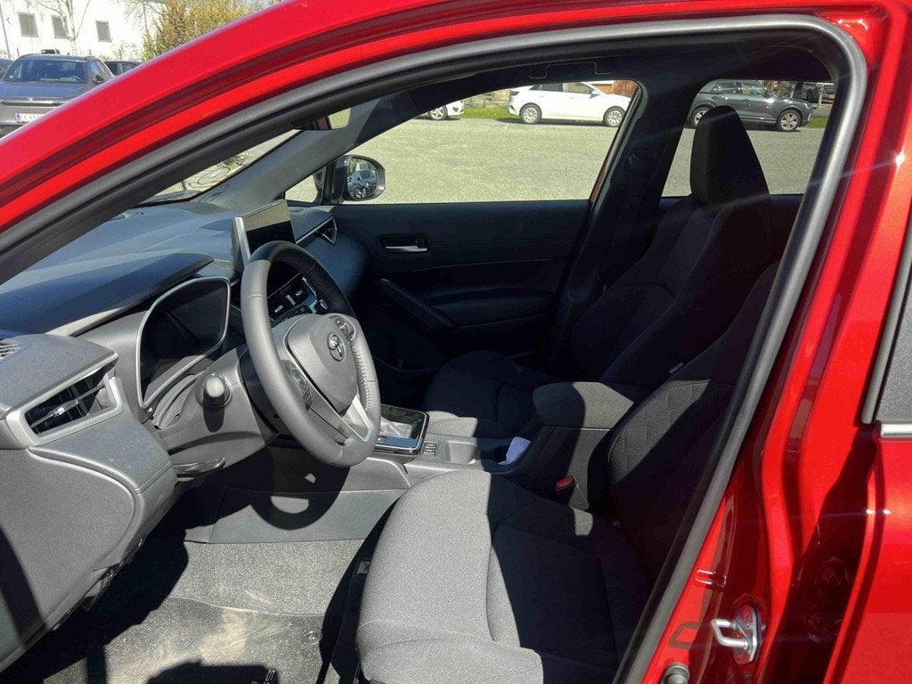 Toyota Corolla Cross 1.8 Hybrid Style | Automatische Airco |, Auto's, Stof, Gebruikt, 750 kg, 4 cilinders