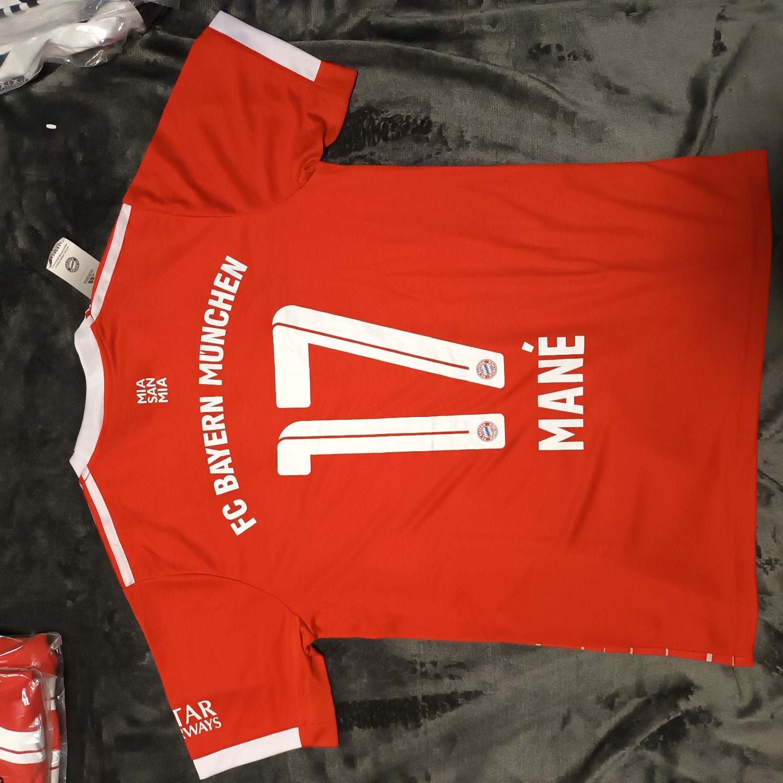 Nieuw voetbalshirt van Bayern München!!!, Sport en Fitness, Voetbal, Maat M, Ophalen, Nieuw, Shirt