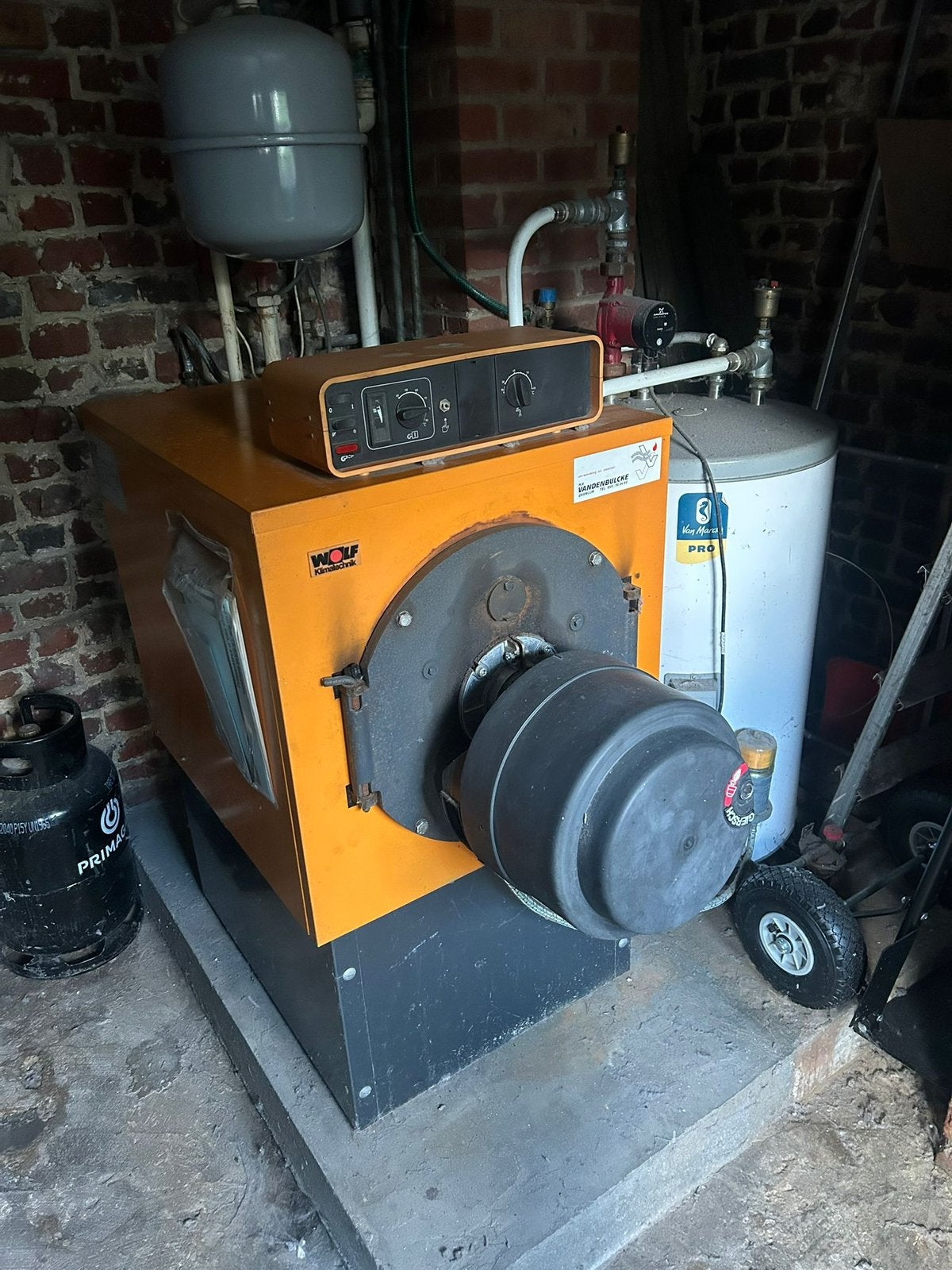 Olie en gas boiler WOLF, Ophalen, Zo goed als nieuw, Boiler