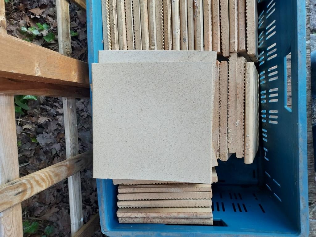 Beige tegels 20x20, Ophalen