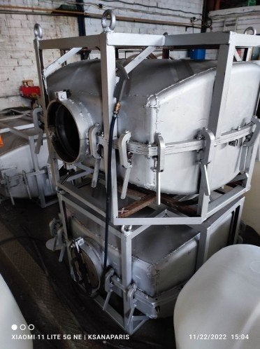 Matrijzen voor plastic tanks van 500 liter (rotatiegieten), Particulier, Te koop