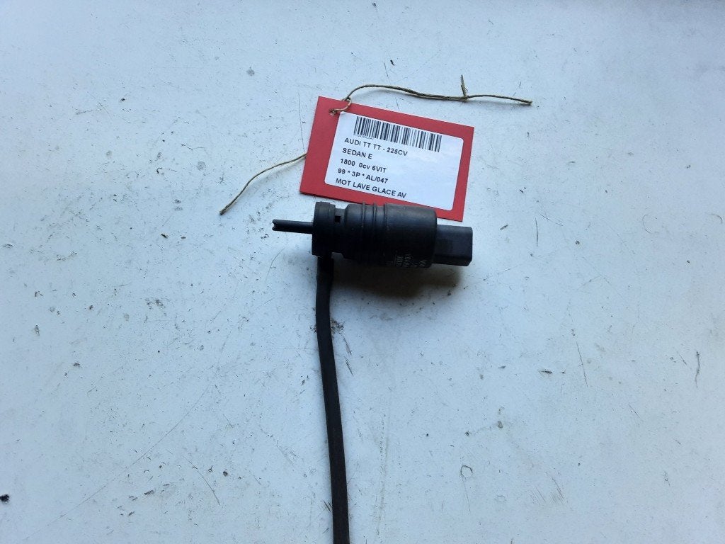 LAVE-GLACE POMPE AVANT Audi TT (8N3) (01-1998/10-2006), Auto-Union-Straße  1,
85057  Ingolstadt, DE, Info@audi.de, Audi, Utilisé