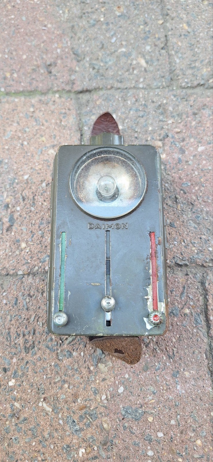 Duitse zaklamp, Ophalen
