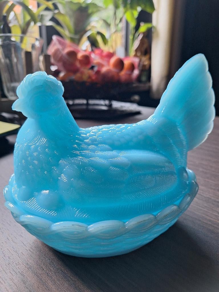 Opaline glazen kip op nest, jaren 50, Enlèvement ou Envoi