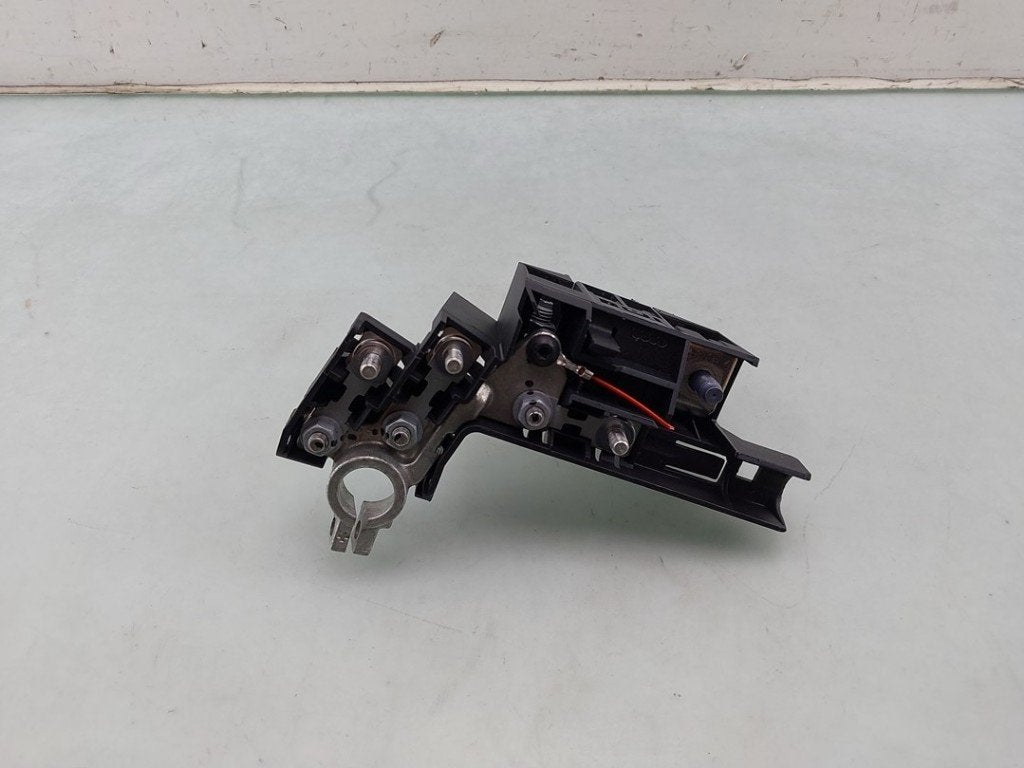 FUSIBLE Volkswagen Passat (3G2) (|8J0915459|), Autos : Pièces & Accessoires, Volkswagen, Volkswagen AG, Utilisé, Kundenbetreuung@volkswagen.de