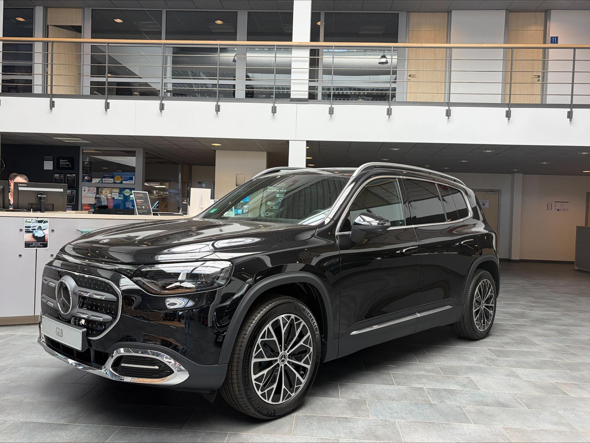Mercedes-Benz GLB GLB 250+ Business Line Nieuwe wagen DOS 87, Auto's, Mercedes-Benz, Bedrijf, Te koop, GLB, Airbags, Airconditioning
