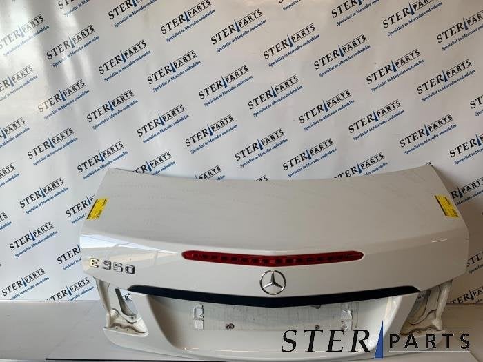 Couvercle coffre d'un Mercedes E-Klasse (650), 3 mois de garantie, Utilisé, -, -