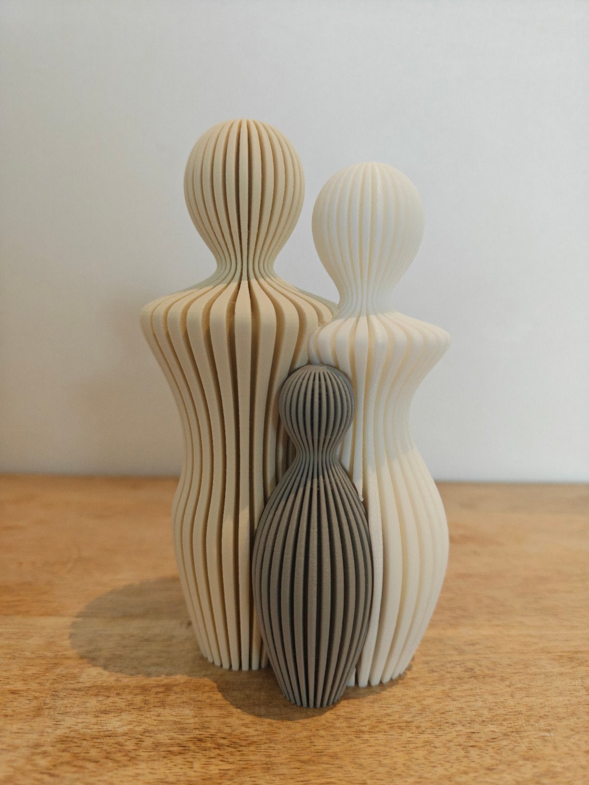 Modern familiebeeldje – Gezin met 1 kindje – Unieke decorati, Maison & Meubles, Accessoires pour la Maison | Vases, Neuf, Enlèvement ou Envoi