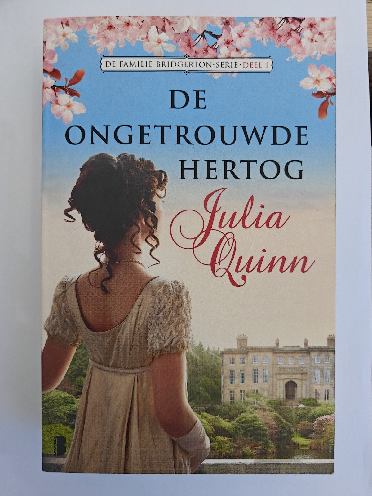 Julia Quinn - De ongetrouwde hertog, Boeken, België, Ophalen of Verzenden, Zo goed als nieuw, Julia Quinn
