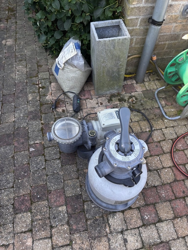 Intex zandfilterpomp + halve zak geschikt zand, Ophalen, Gebruikt, Zwembadpomp