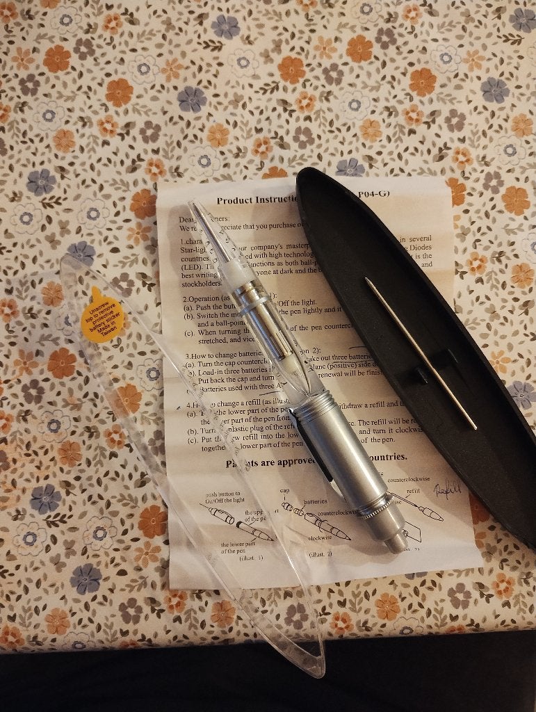 Stylo à bille avec lumière, Autres marques, Avec boîte, Stylo à bille, Utilisé