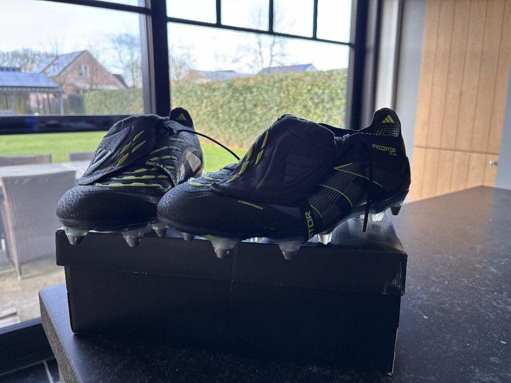 Adidas Predator Elite FT SG (clous en fer) 44 2/3 - Usagé, Sports & Fitness, Football, Enlèvement, Comme neuf, Chaussures
