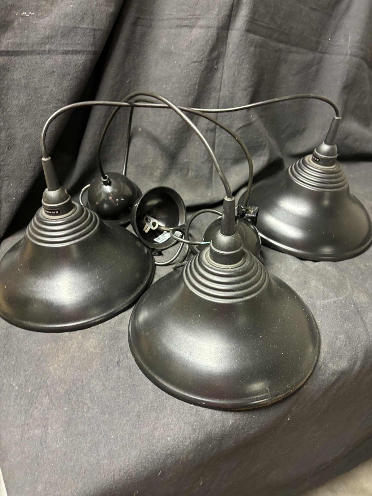 3 lampes suspendues en métal, Enlèvement
