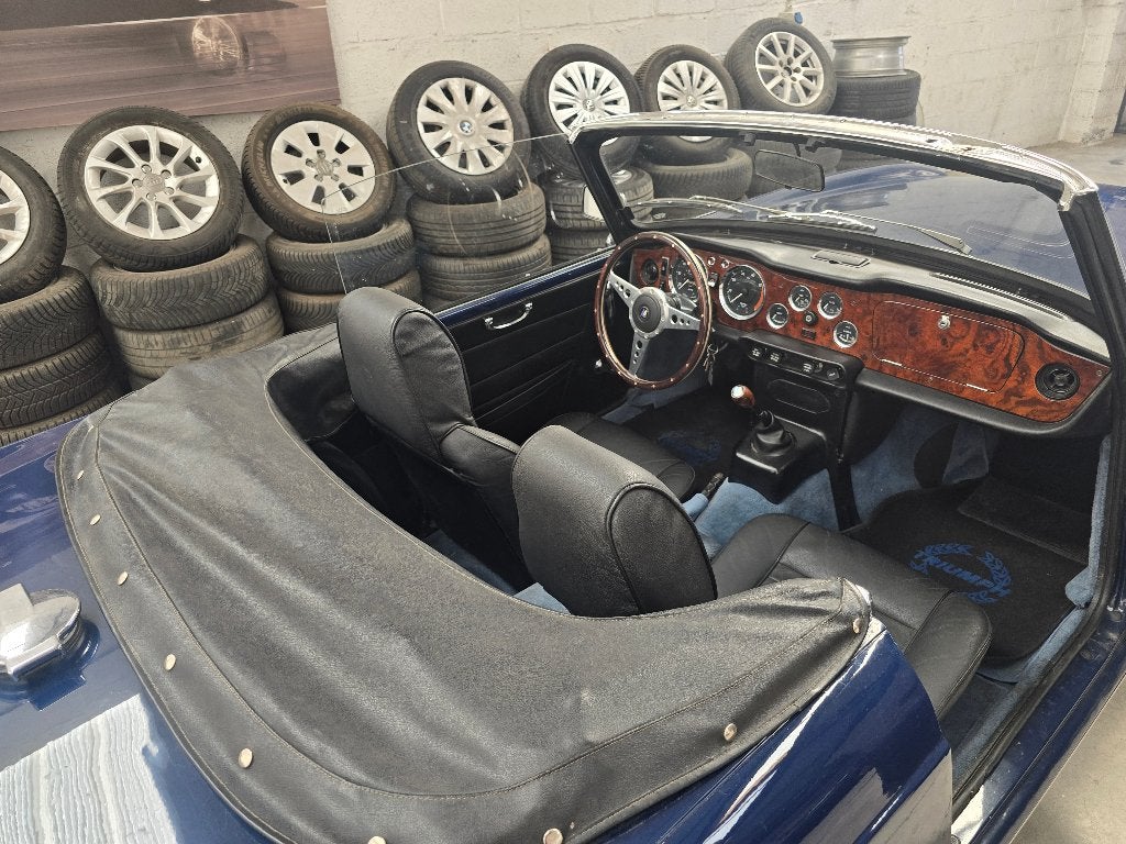Triumph TR6 – Britse Klassieker – Uniek – Verzamelobject, 2500 cc, Achterwielaandrijving, Zwart, Cabriolet
