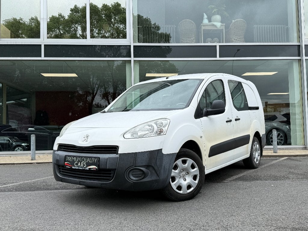 ENKEL VERKOOP AAN HANDELAAR - Peugeot Partner, Auto's, Peugeot, Voorwielaandrijving, Euro 5, Stof, Bedrijf