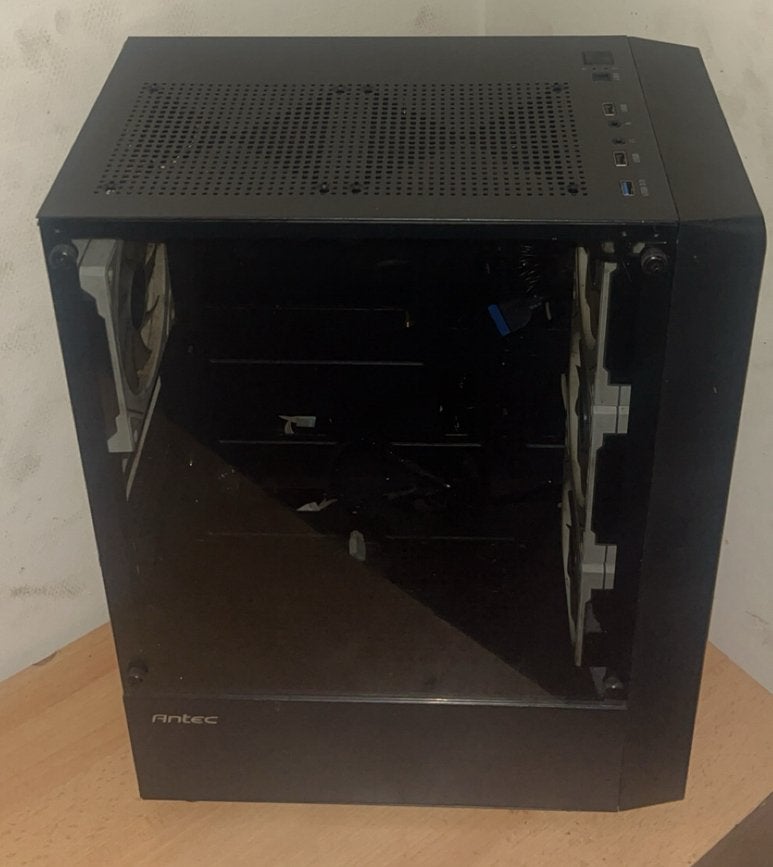 PC CASE ANTEC MET ARGB FANS EN POWER SUPLY, Computers en Software, Ophalen, Zo goed als nieuw