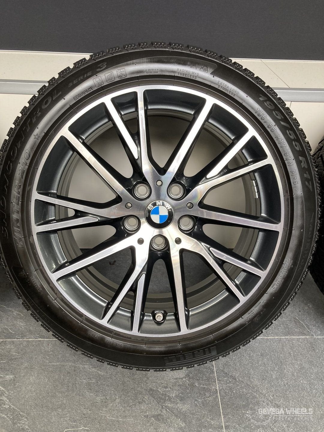 17” originele BMW 1 F40 / 2 F44 velgen + winterbanden 5x112, Gebruikt, -, -, Banden en Velgen