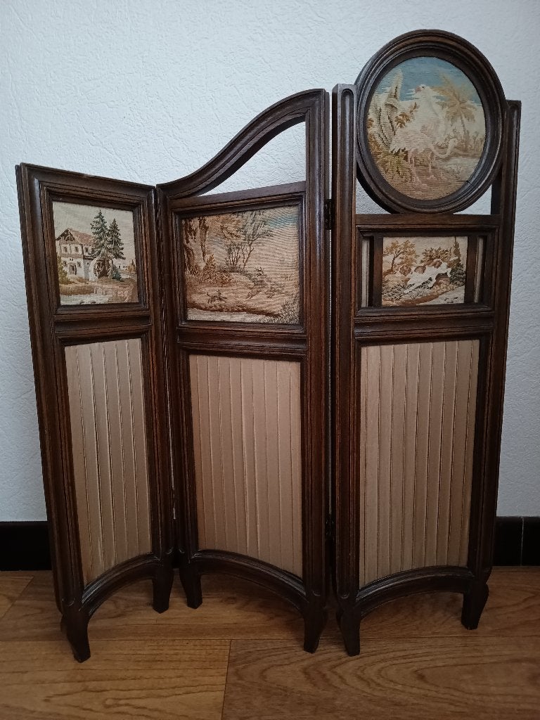 Antiek kamerscherm met gobelinborduurwerk, Ophalen