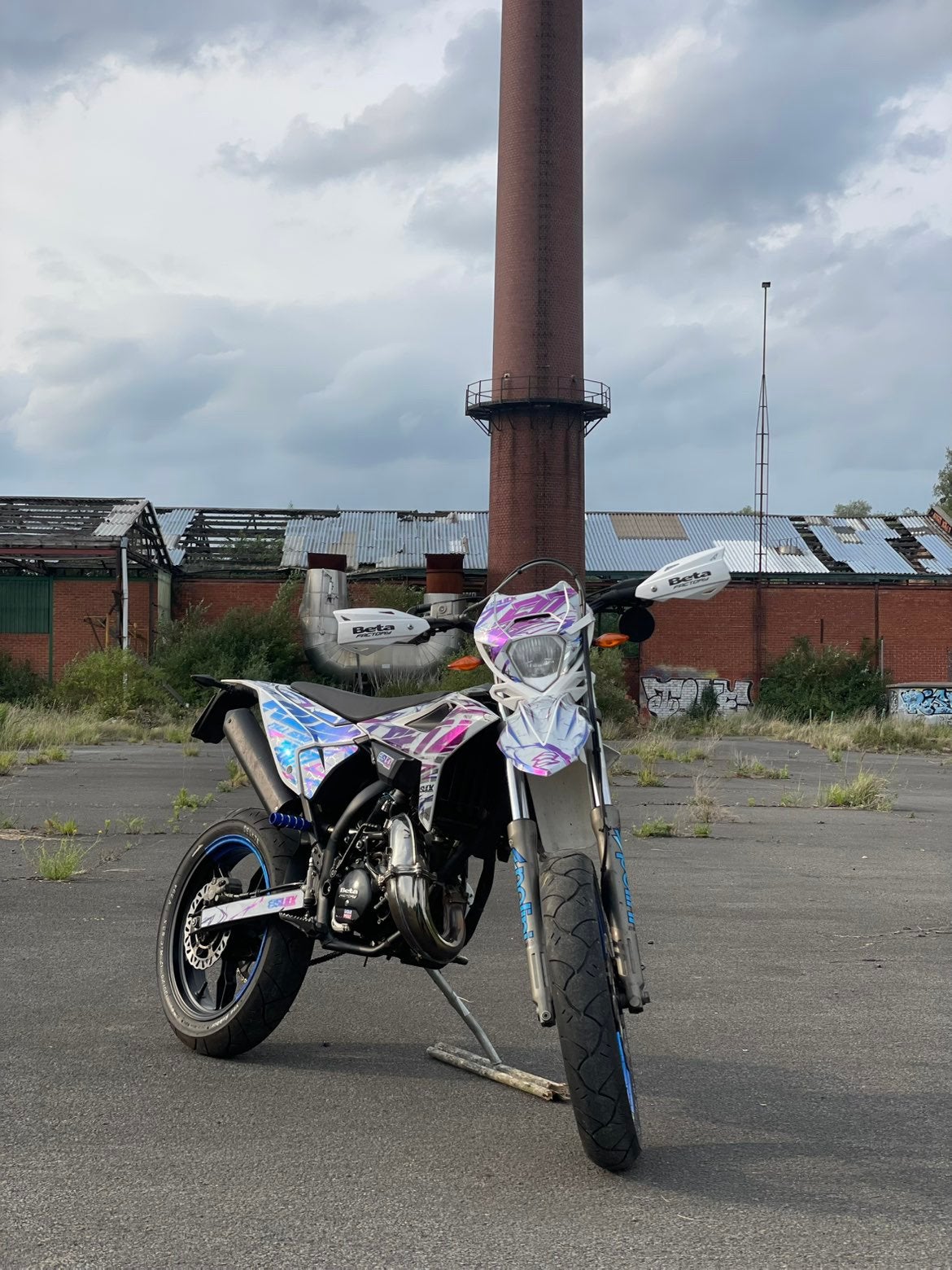 Beta rr 50 motard track met extra kappenset met stickers, Ophalen, Zo goed als nieuw