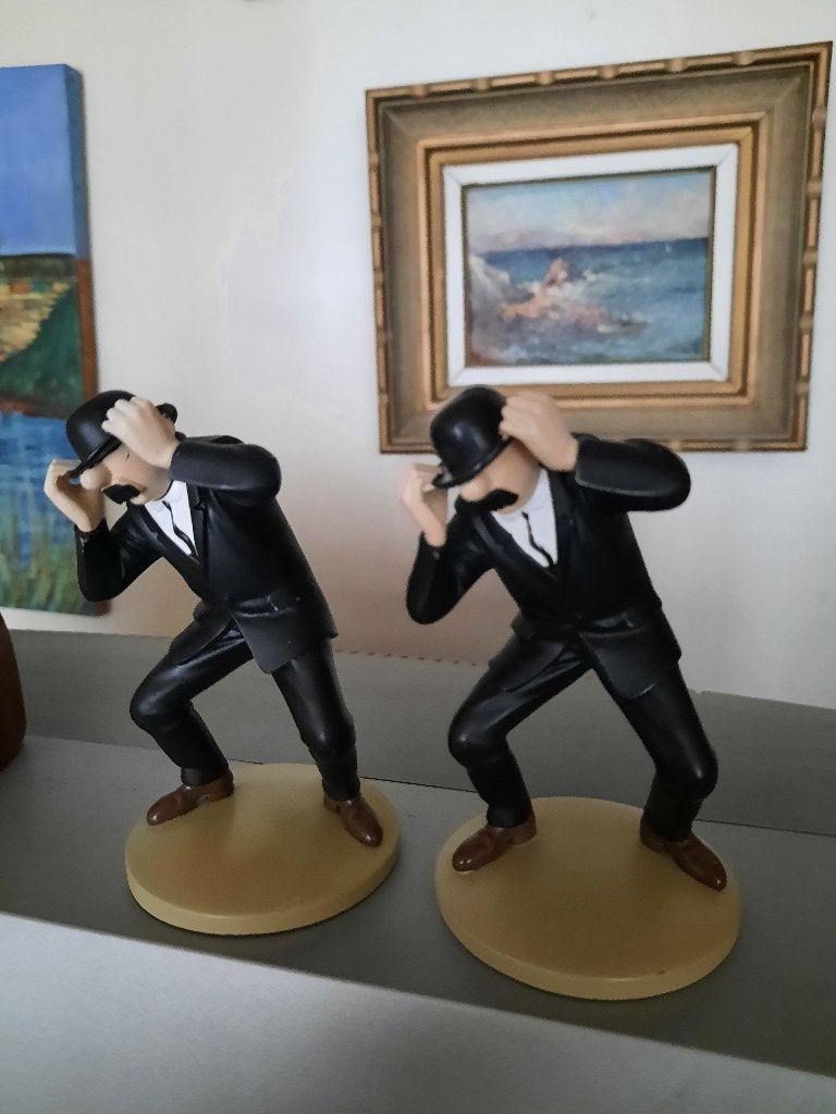 Figurine hergé Moulinsart Dupond engoncé, Collections, Statues & Figurines, Enlèvement ou Envoi, Neuf, Autres types