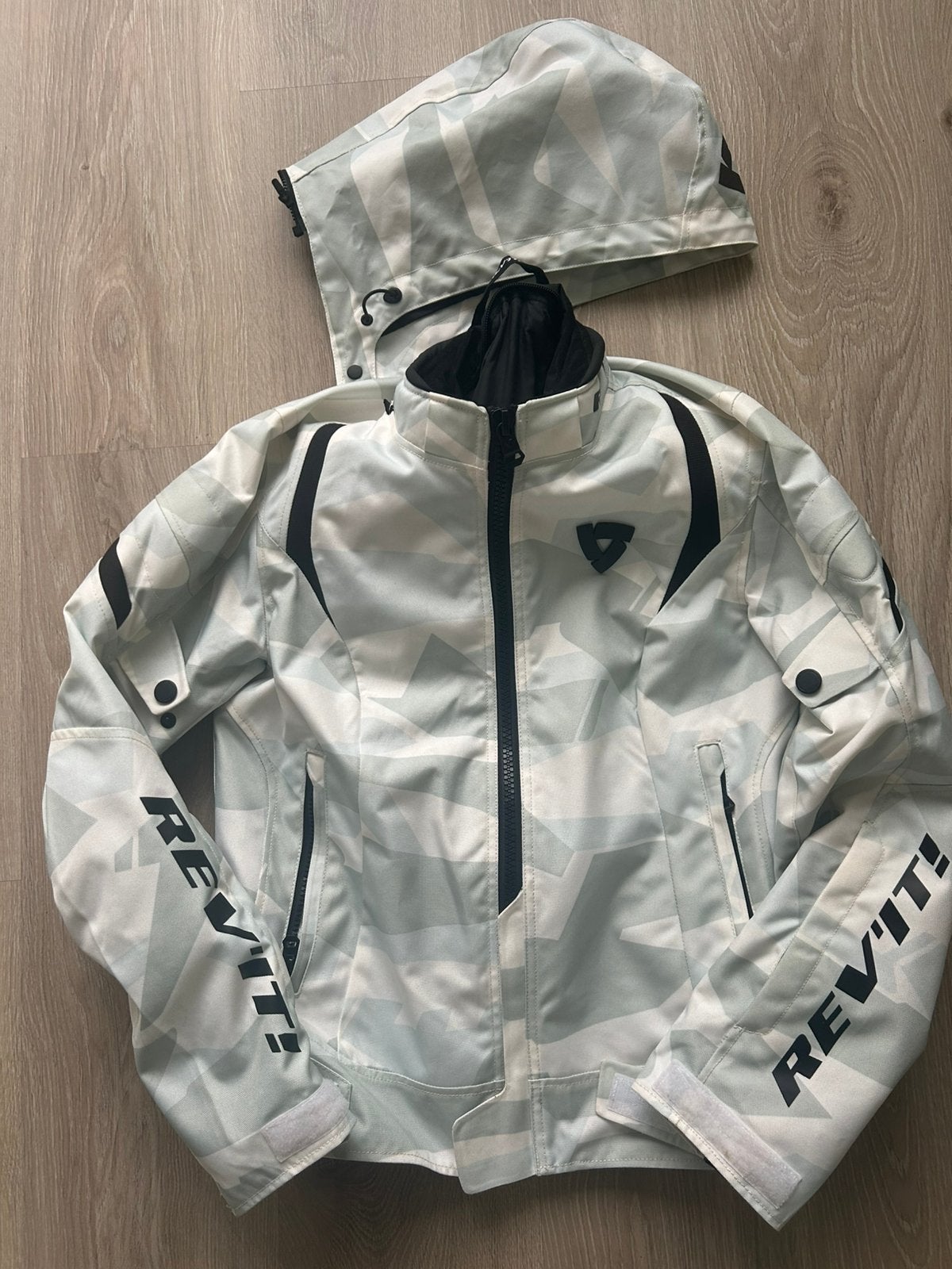 Rev’it motorjas zo goed als nieuw maat 4, Kleding | Dames, Wintersportkleding, Ophalen of Verzenden, Zo goed als nieuw