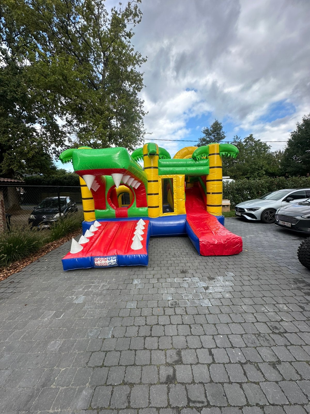 Springkasteel krokodil, Ophalen, Gebruikt