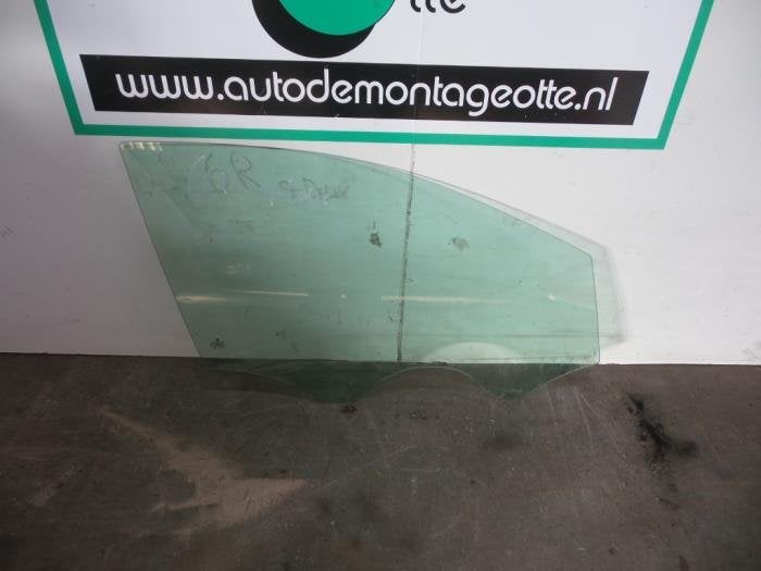 Vitre portière 4portes avant droite d'un Volkswagen Polo (P, Volkswagen, -, 3 mois de garantie, Utilisé