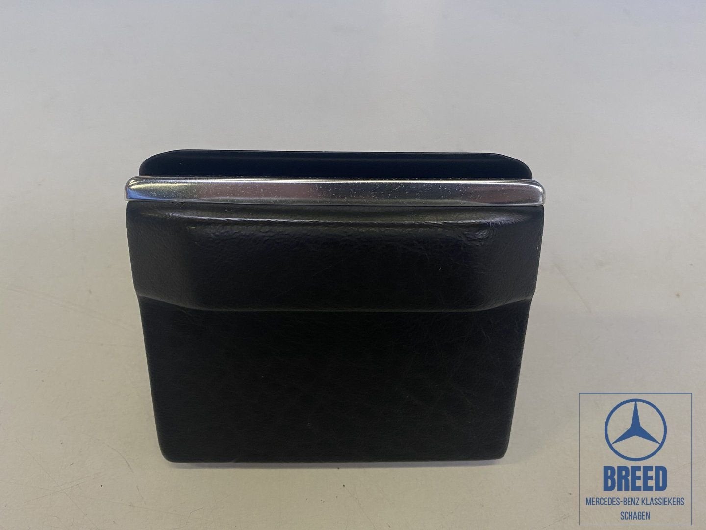 NOS asbak zwart voor Mercedes-Benz W114 W115 /8, Neuf, -, -, Enlèvement ou Envoi