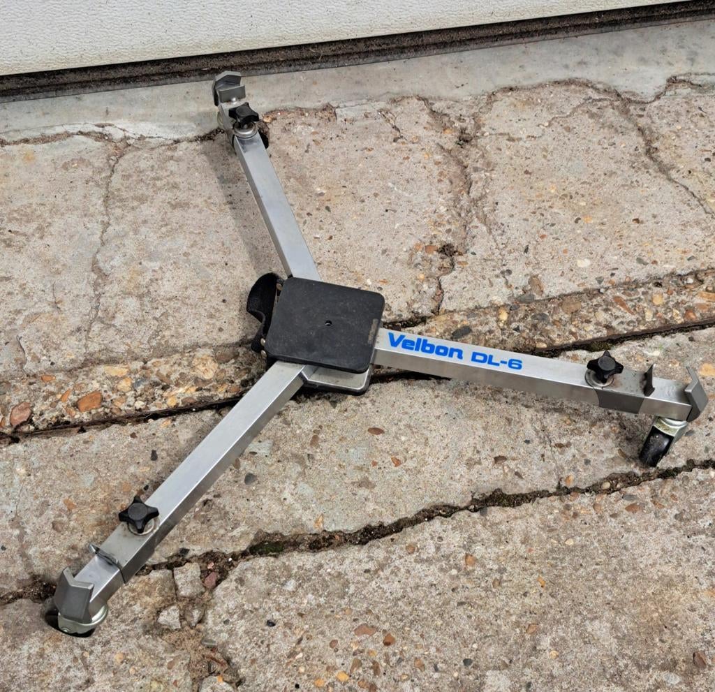 Velbon DL-6 tripod dolly, Ophalen