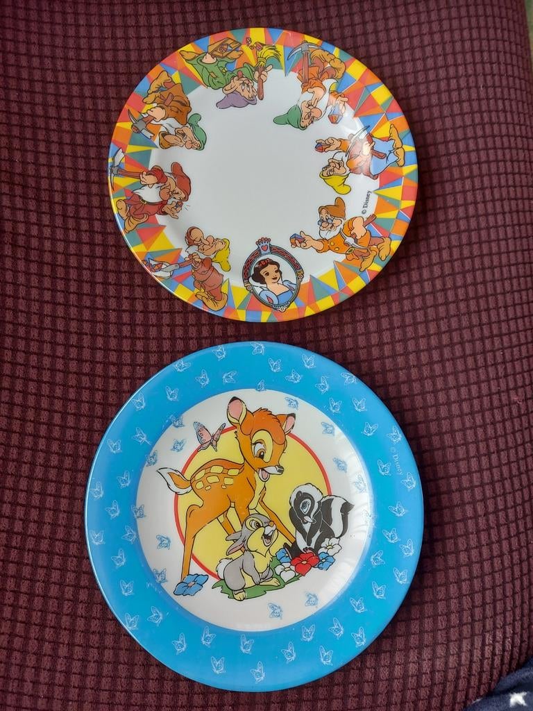 2 assiettes en arcopal "Disney", Enlèvement