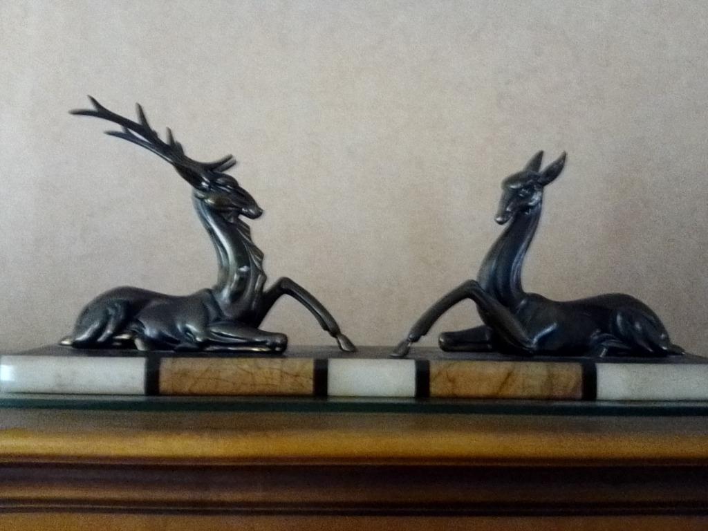 Groupe animalier regule cerf et biche sur marbre, Antiquités & Art, Antiquités | Bronze & Cuivre, Enlèvement