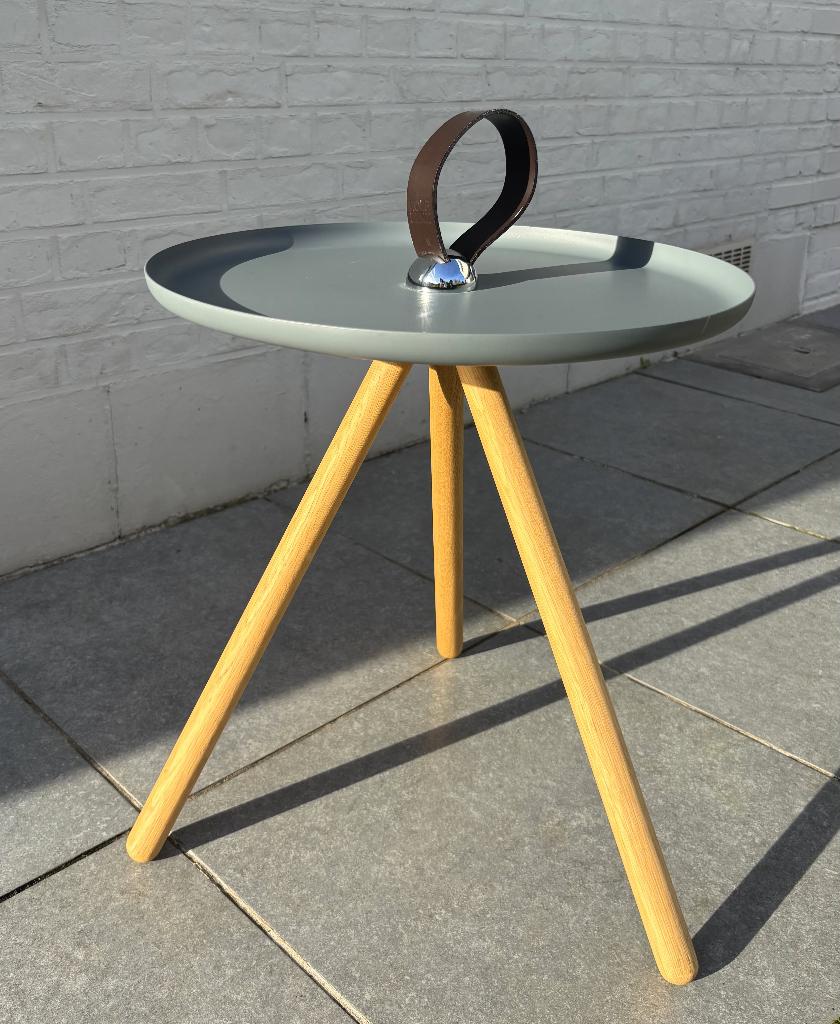 Rolf Benz 973 bijzettafeltje [VERKOCHT], Ophalen, Minder dan 45 cm, Minder dan 55 cm, Metaal of Aluminium