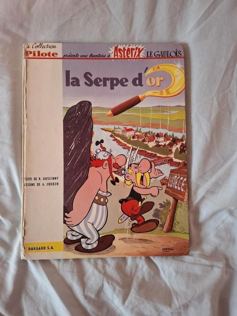 Astérix La Serpe d'Or Pilote Dos blanc BD, réédition de 1963, Livres, Enlèvement ou Envoi, Une BD, Utilisé, Goscinny & Uderzo
