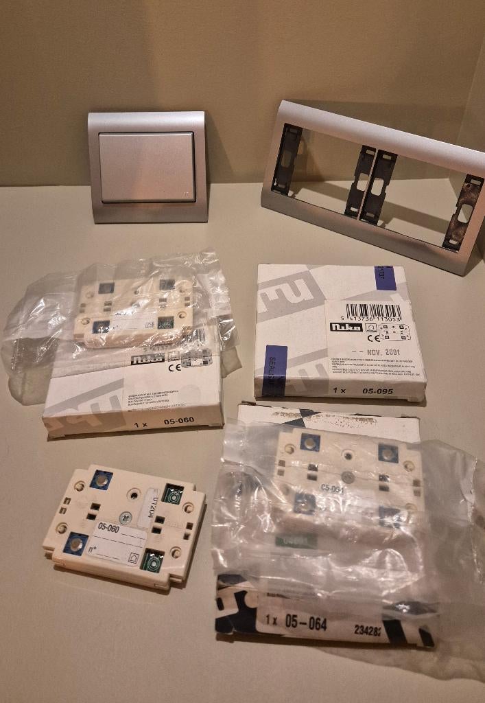 Modules de volets Nikobus 05-001-01 I 05-001-02 et encore !, Envoi, Comme neuf