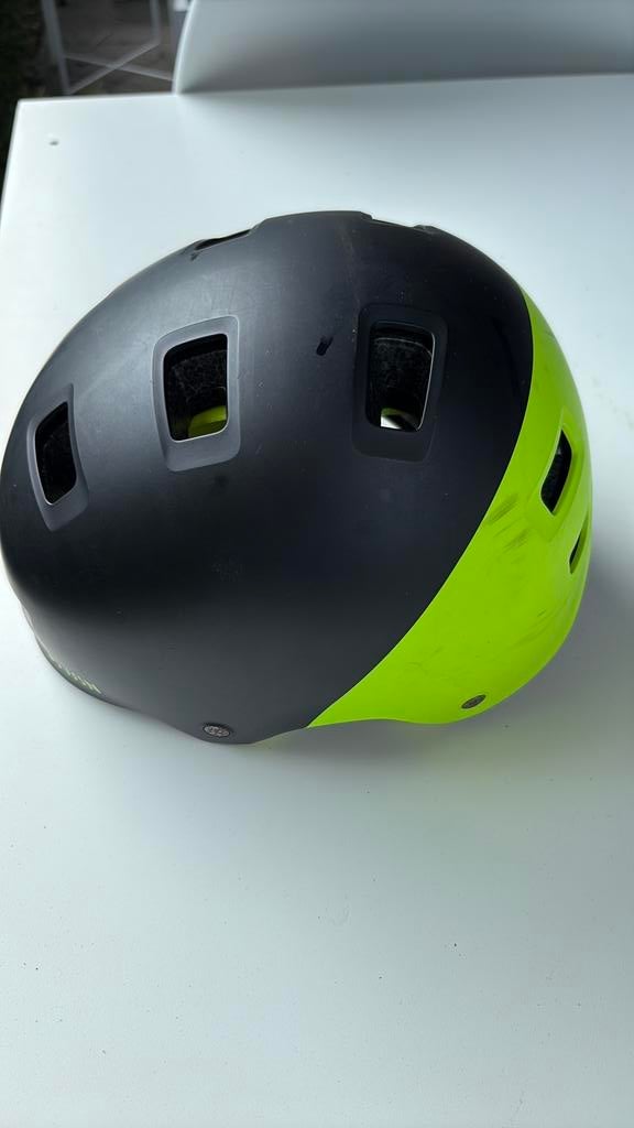 +++ Fietshelm voor kinderen bolvorm 520 fluo +++, Gebruikt, M, Ophalen of Verzenden, Decathlon Btwin