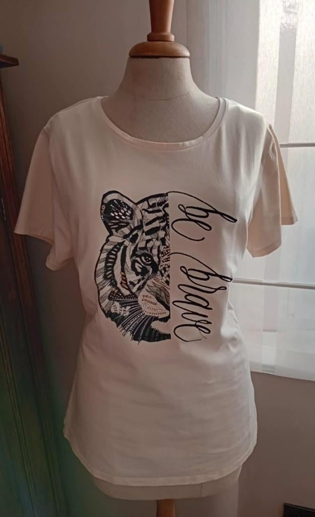 Mooie t-shirt Versia maat 44, Overige kleuren, Maat 42/44 (L), Ophalen of Verzenden, Zo goed als nieuw