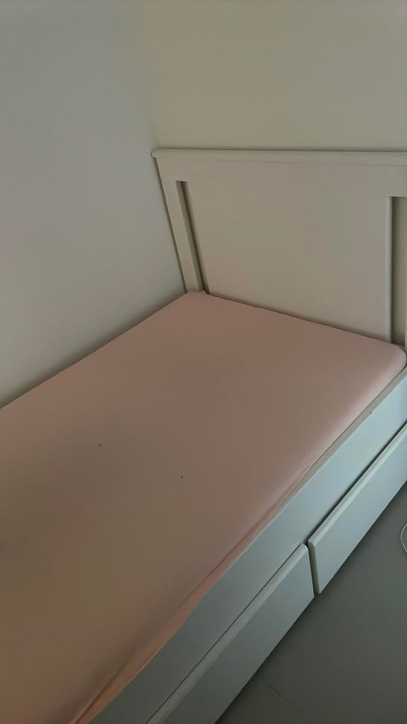 Ikea 1 perssonsbed met lades, Huis en Inrichting, Ophalen, Verstelbaar, 90 cm, Eenpersoons
