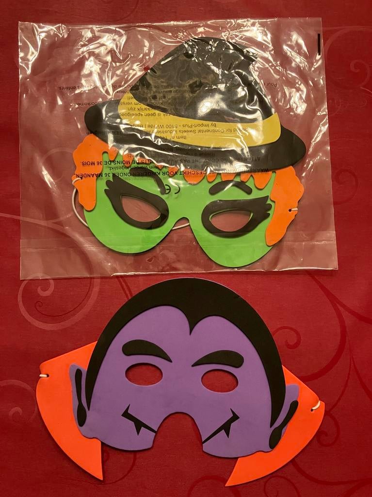 2 nieuwe zachte maskers (vampier + heks), Kinderen en Baby's, Ophalen of Verzenden, Nieuw, Jongen of Meisje