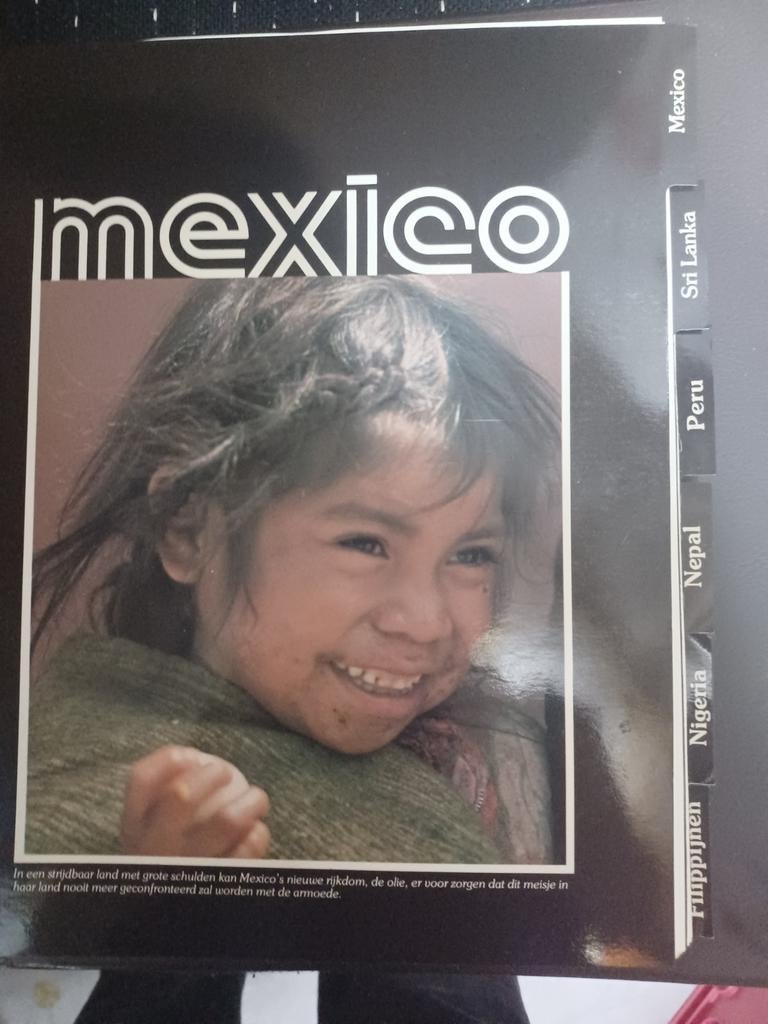 Initia boeken, Ophalen of Verzenden, Zo goed als nieuw