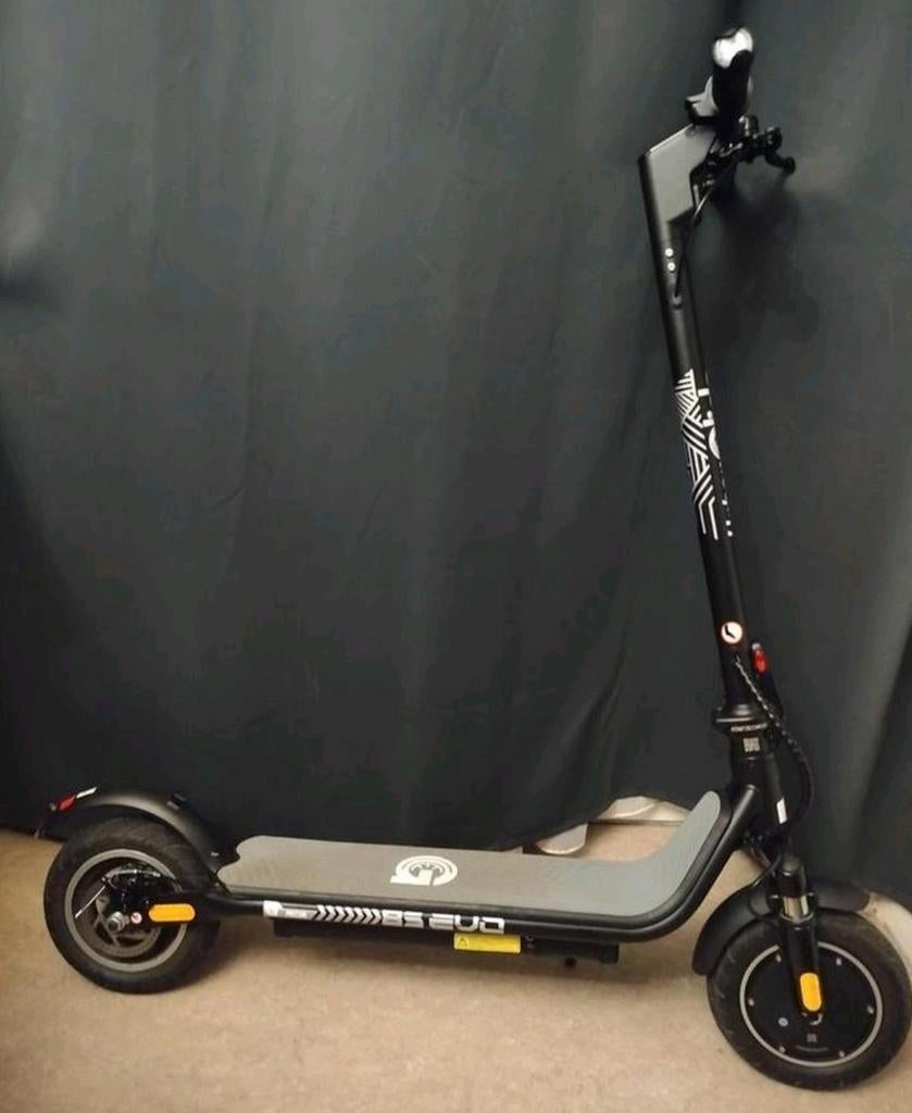 Elektrische step gloednieuw batterij recent vervangen, Fietsen en Brommers, Steps, Ophalen