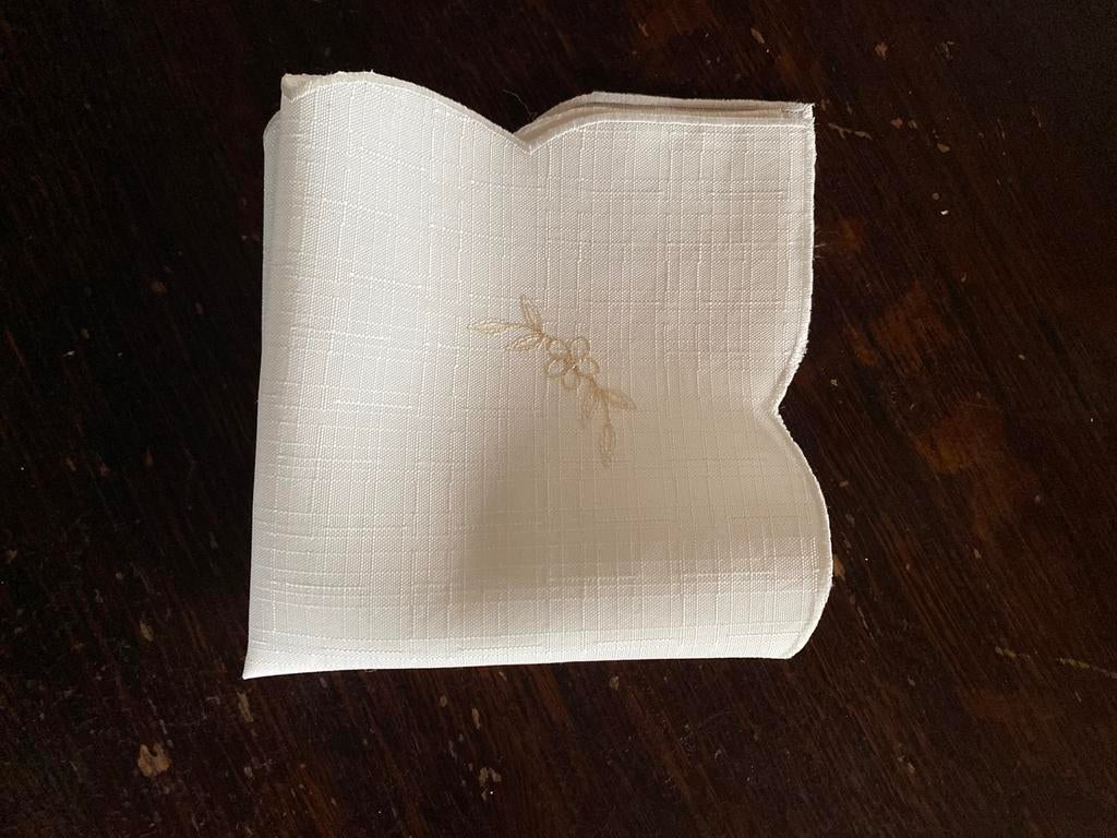 4 stoffen sierdoekjes of servietten, Ophalen of Verzenden, Zo goed als nieuw