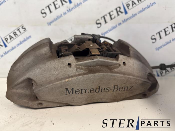 Etrier de frein (pince) avant droit d'un Mercedes C-Klasse, 3 mois de garantie, Utilisé, -, -