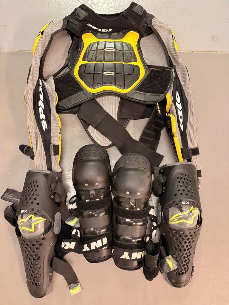 Protection poitrine et genouillères moto, Enlèvement, Seconde main, Hommes, Vêtements de motocross