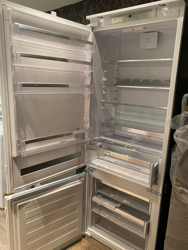 Whirlpool inbouw koel-vriescombinatie XL, Ophalen, Nieuw